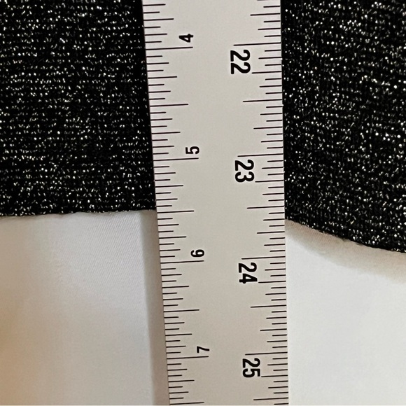 Talbots, Long Sleeve Black and Sliver, V-Neck, Long Sleeve, Blouse, Size Medium - Picture 7 of 9